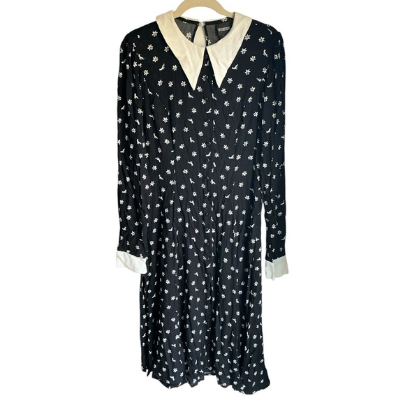 Womens Wednesday Addams Dress Size Large Black Red Long  Sleeve - Picture 2 of 7